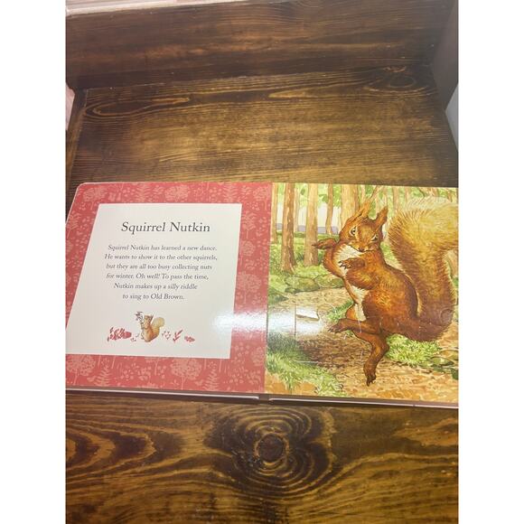 Peter Rabbit 5 Puzzles Book - Picture 8 of 9